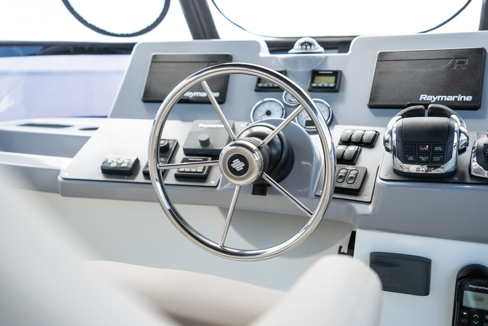 2020 Beneteau Swift Trawler 50 - Photo 14