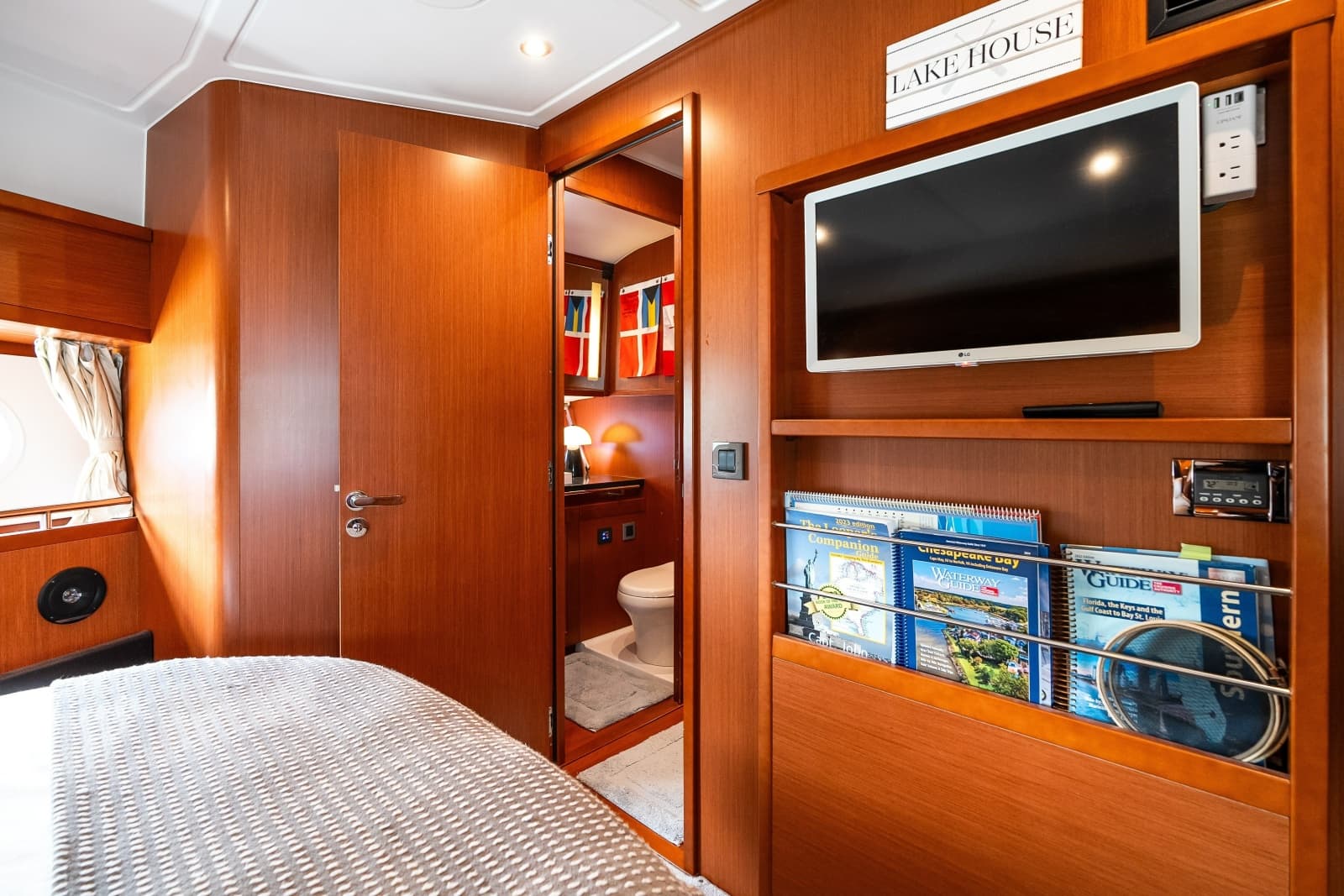 2020 Beneteau Swift Trawler 50 - Photo 79