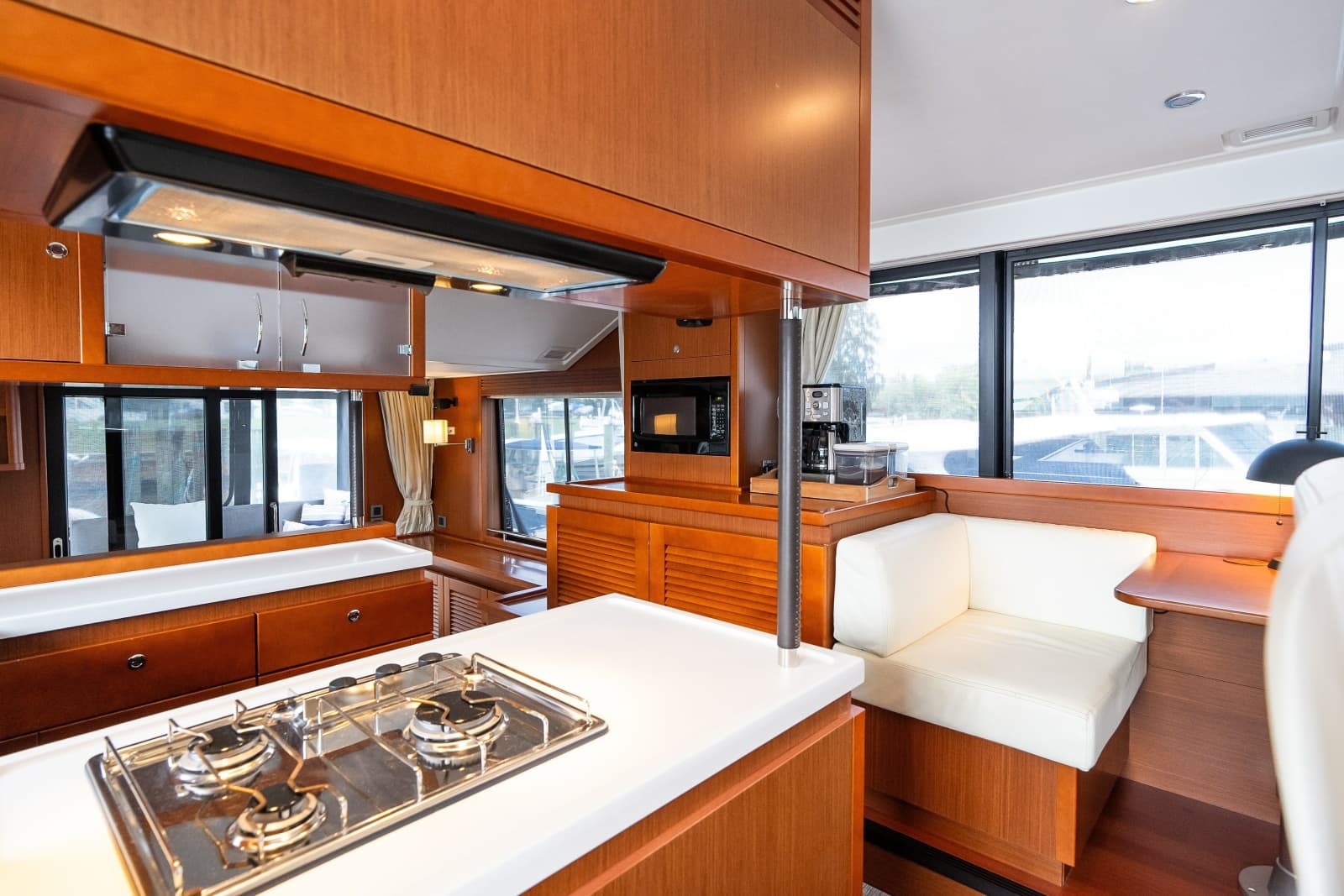 2020 Beneteau Swift Trawler 50 - Photo 99