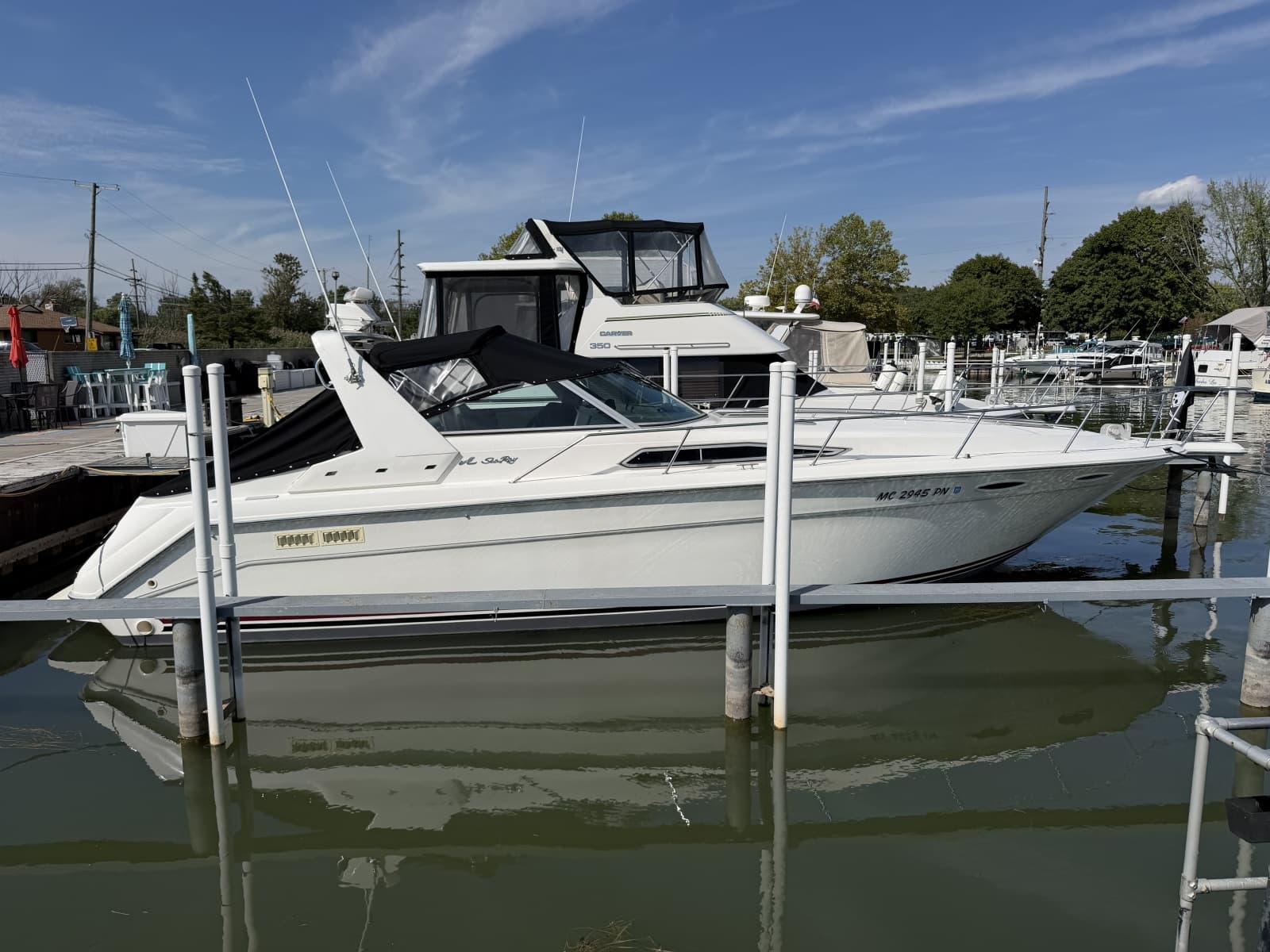 1993 Sea Ray 370 Express Cruiser - Photo 1