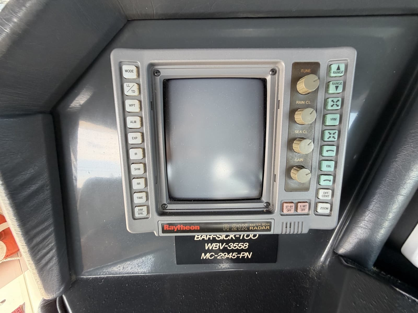 1993 Sea Ray 370 Express Cruiser - Photo 20