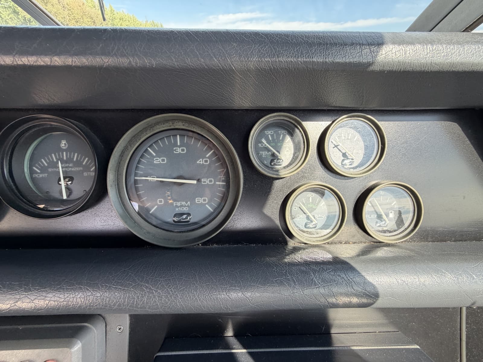 1993 Sea Ray 370 Express Cruiser - Photo 22
