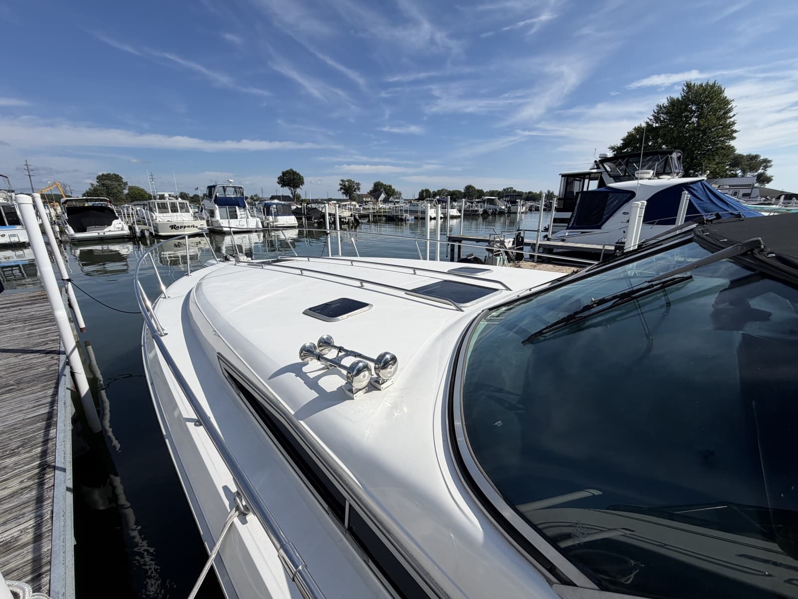 1993 Sea Ray 370 Express Cruiser - Photo 7