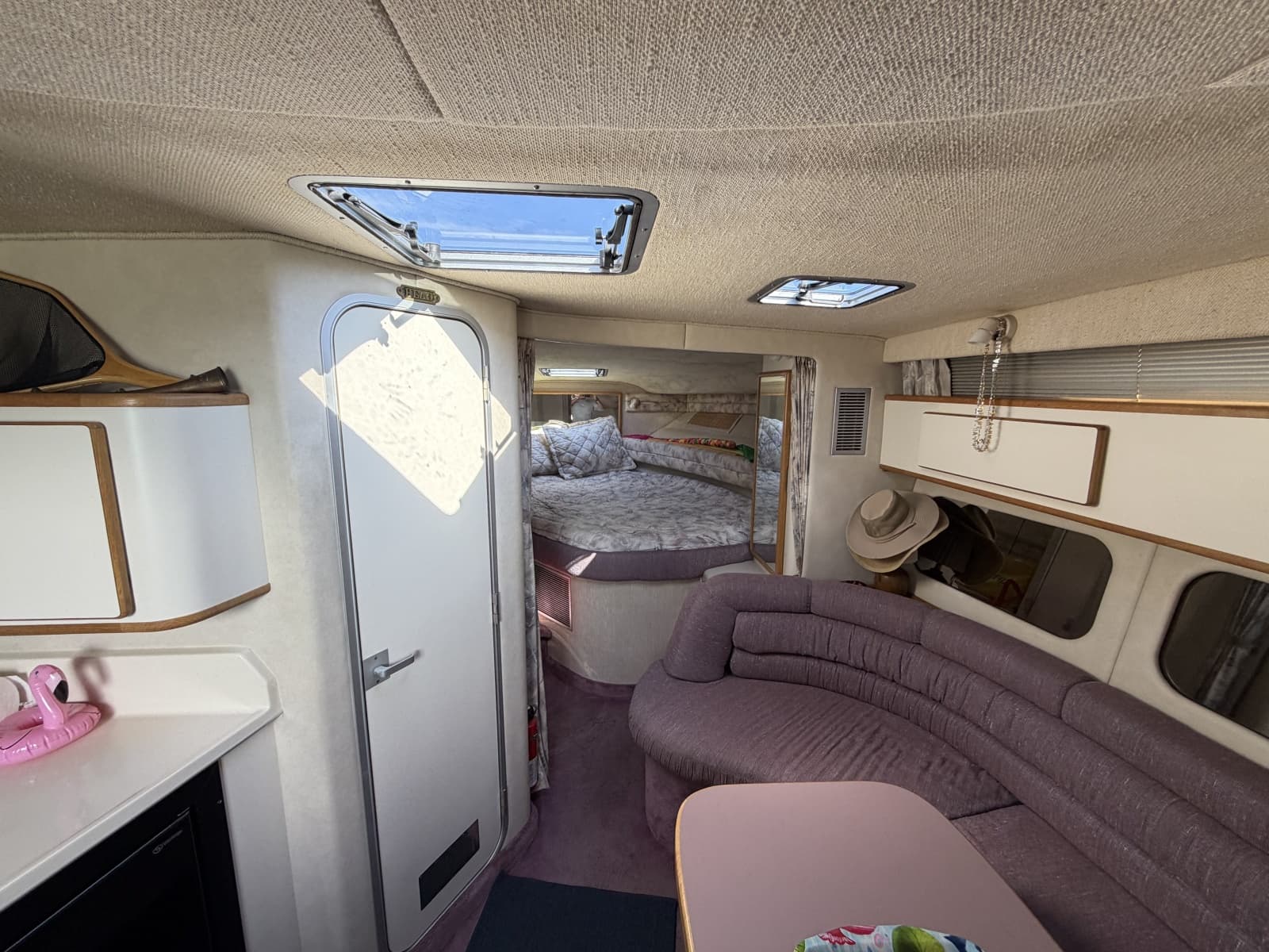1993 Sea Ray 370 Express Cruiser - Photo 34