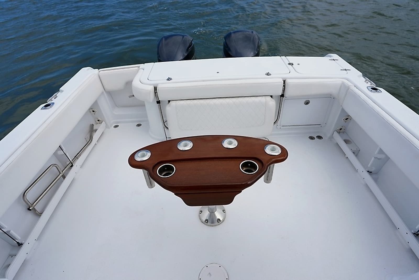 2006 Grady-White Express 330 - Photo 12