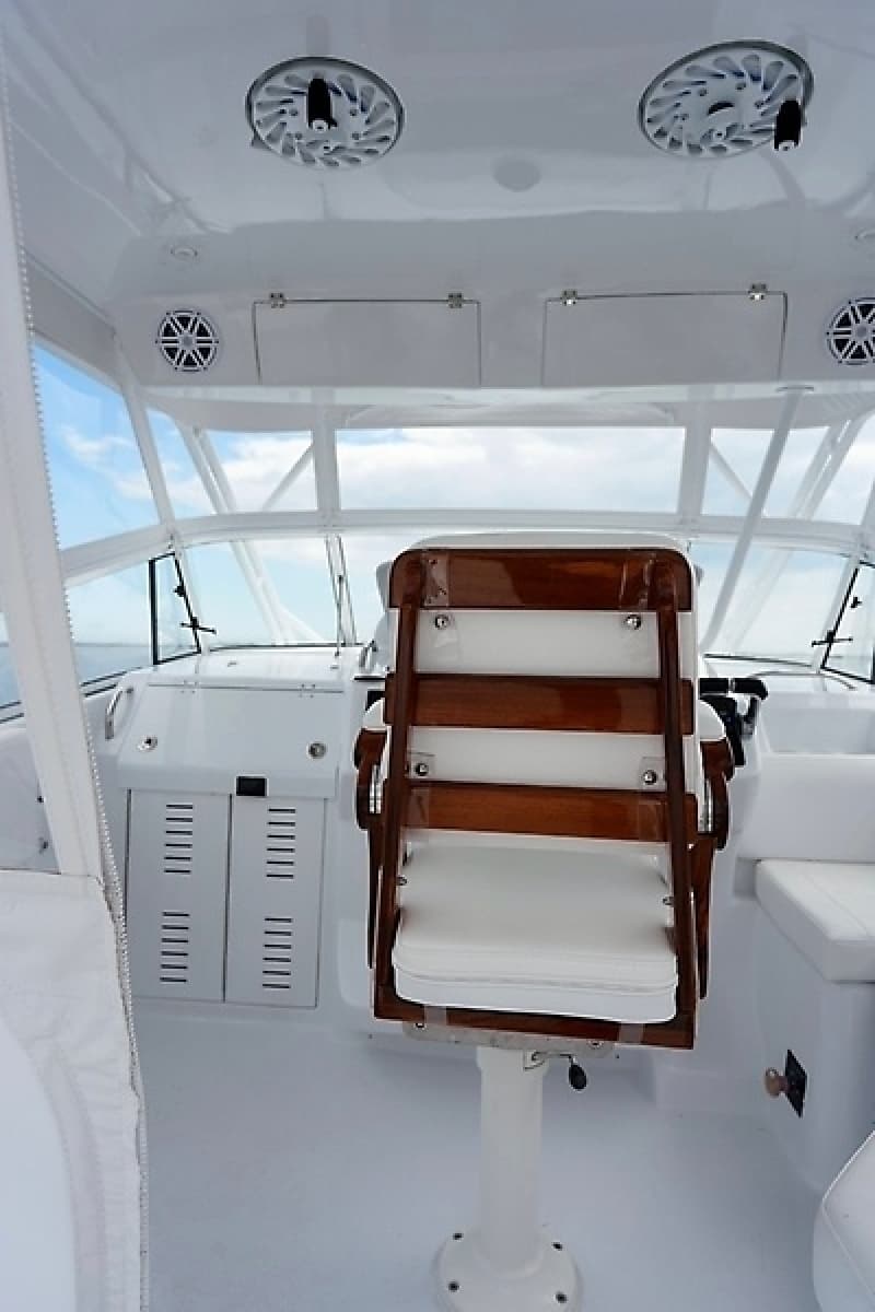 2006 Grady-White Express 330 - Photo 13