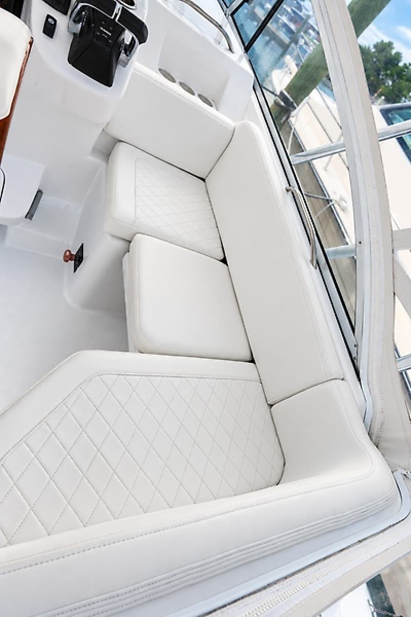 2006 Grady-White Express 330 - Photo 19