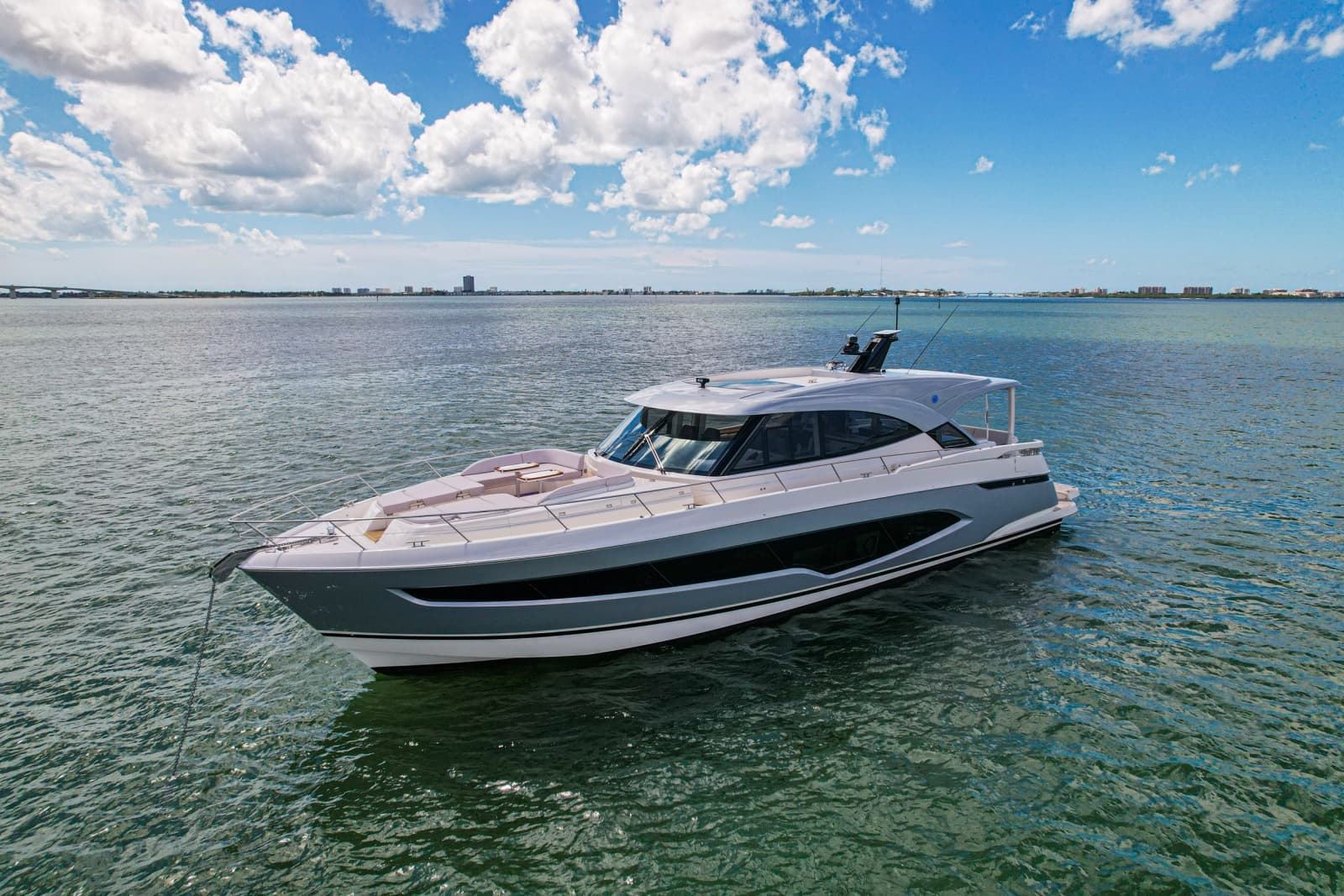 2025 Riviera 6800 Sport Yacht Platinum Edition - Photo 30