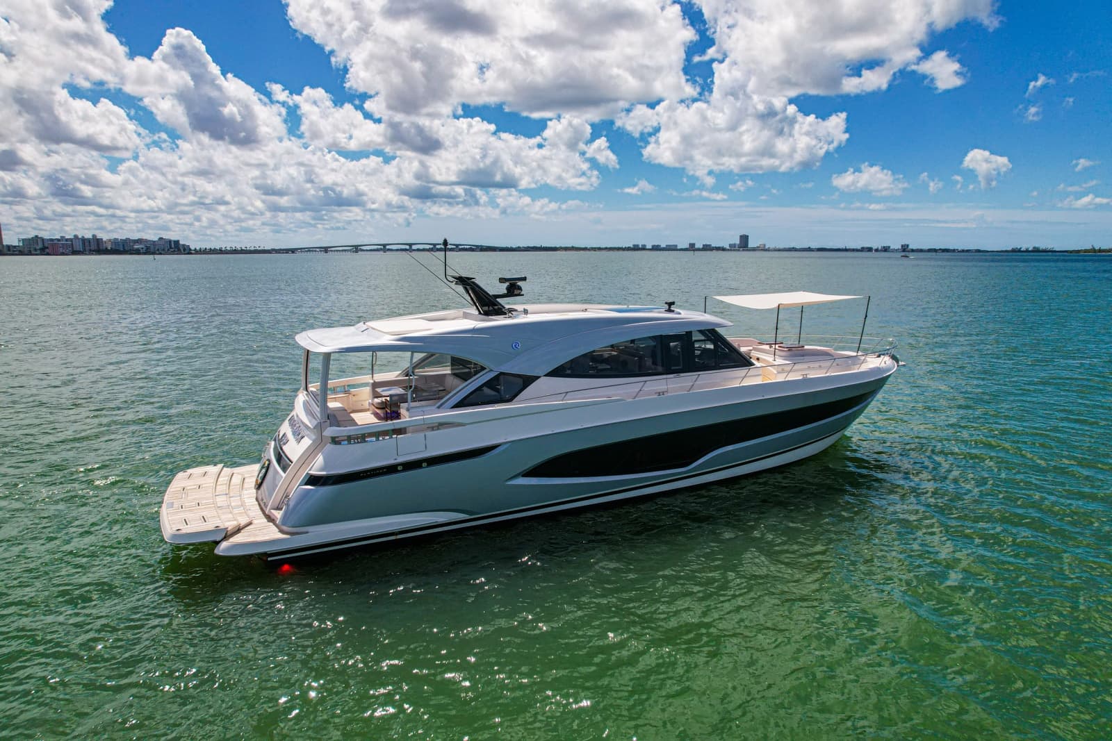 2025 Riviera 6800 Sport Yacht Platinum Edition - Photo 23