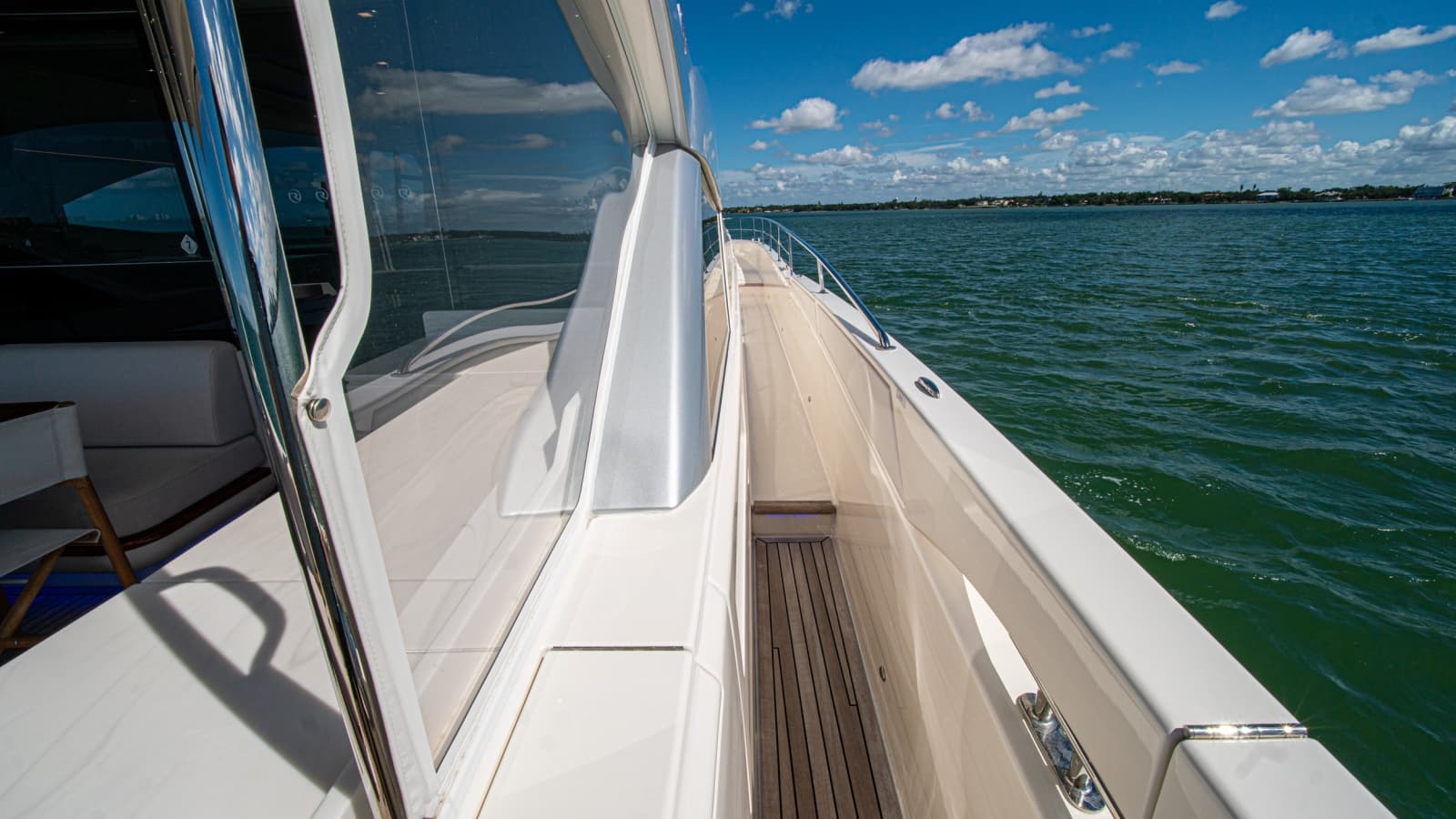 2025 Riviera 6800 Sport Yacht Platinum Edition - Photo 93