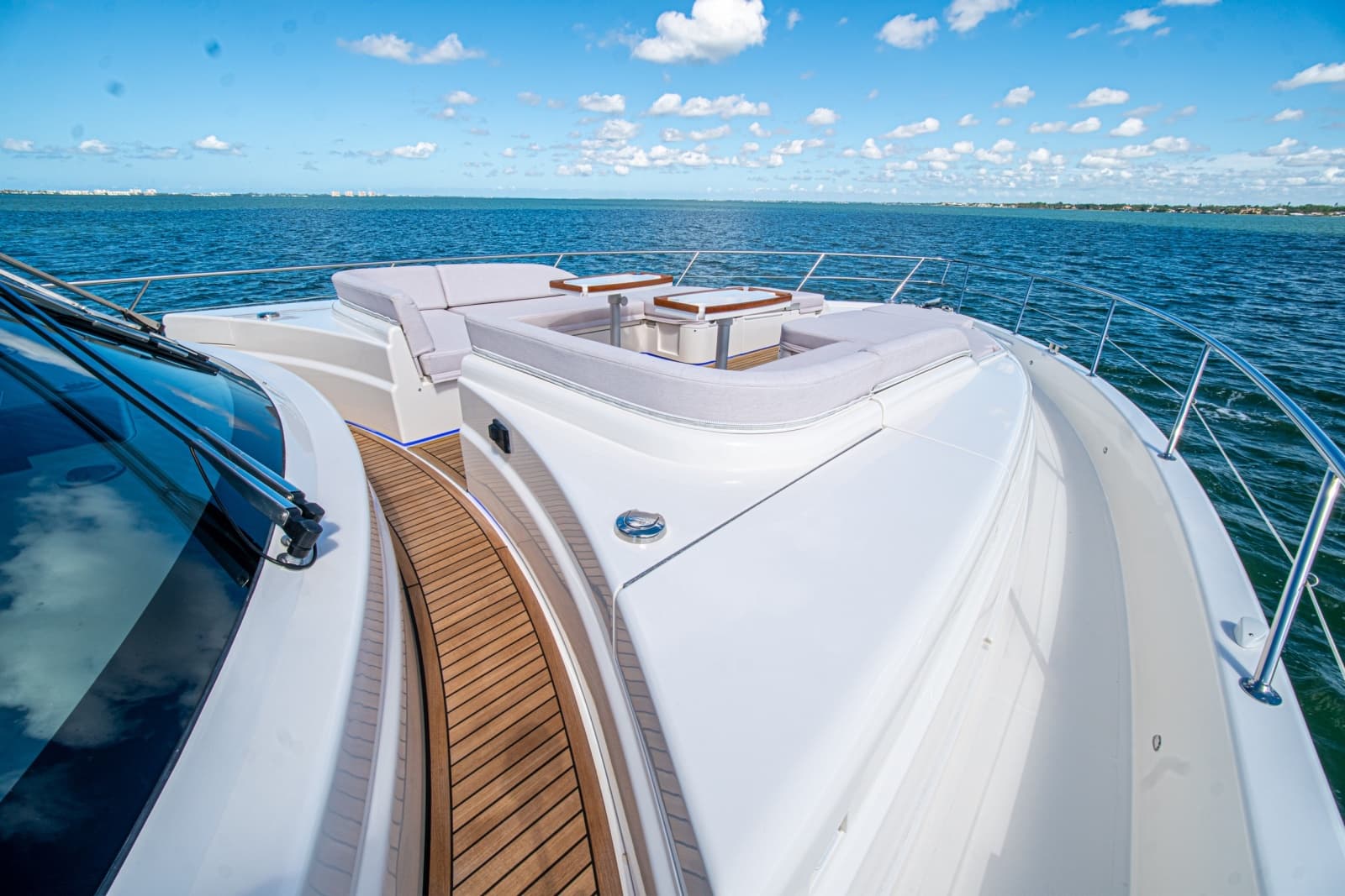 2025 Riviera 6800 Sport Yacht Platinum Edition - Photo 94