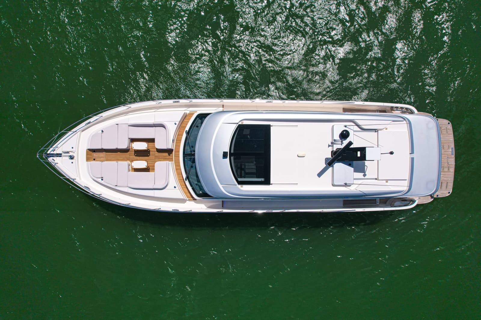 2025 Riviera 6800 Sport Yacht Platinum Edition - Photo 41