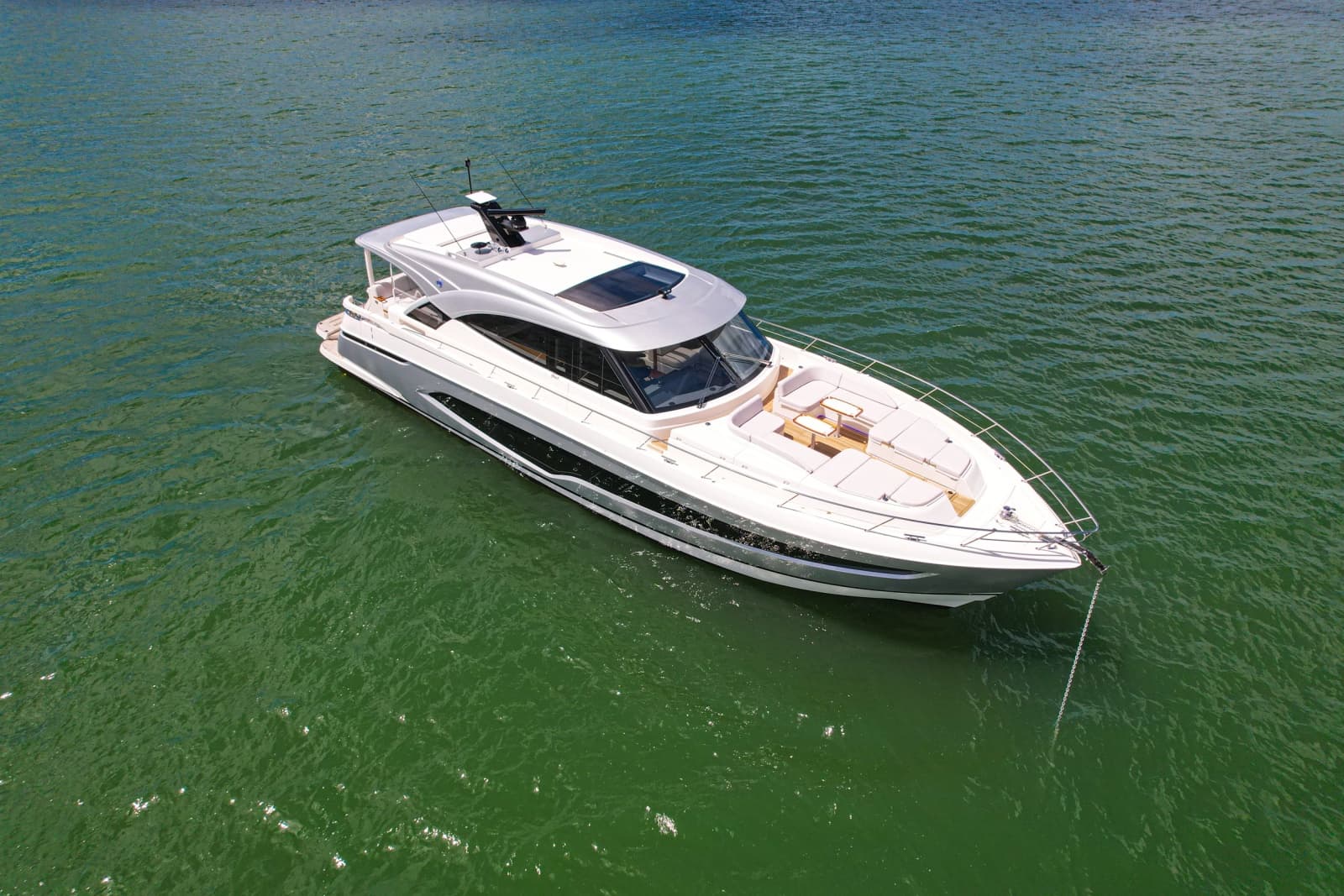 2025 Riviera 6800 Sport Yacht Platinum Edition - Photo 37