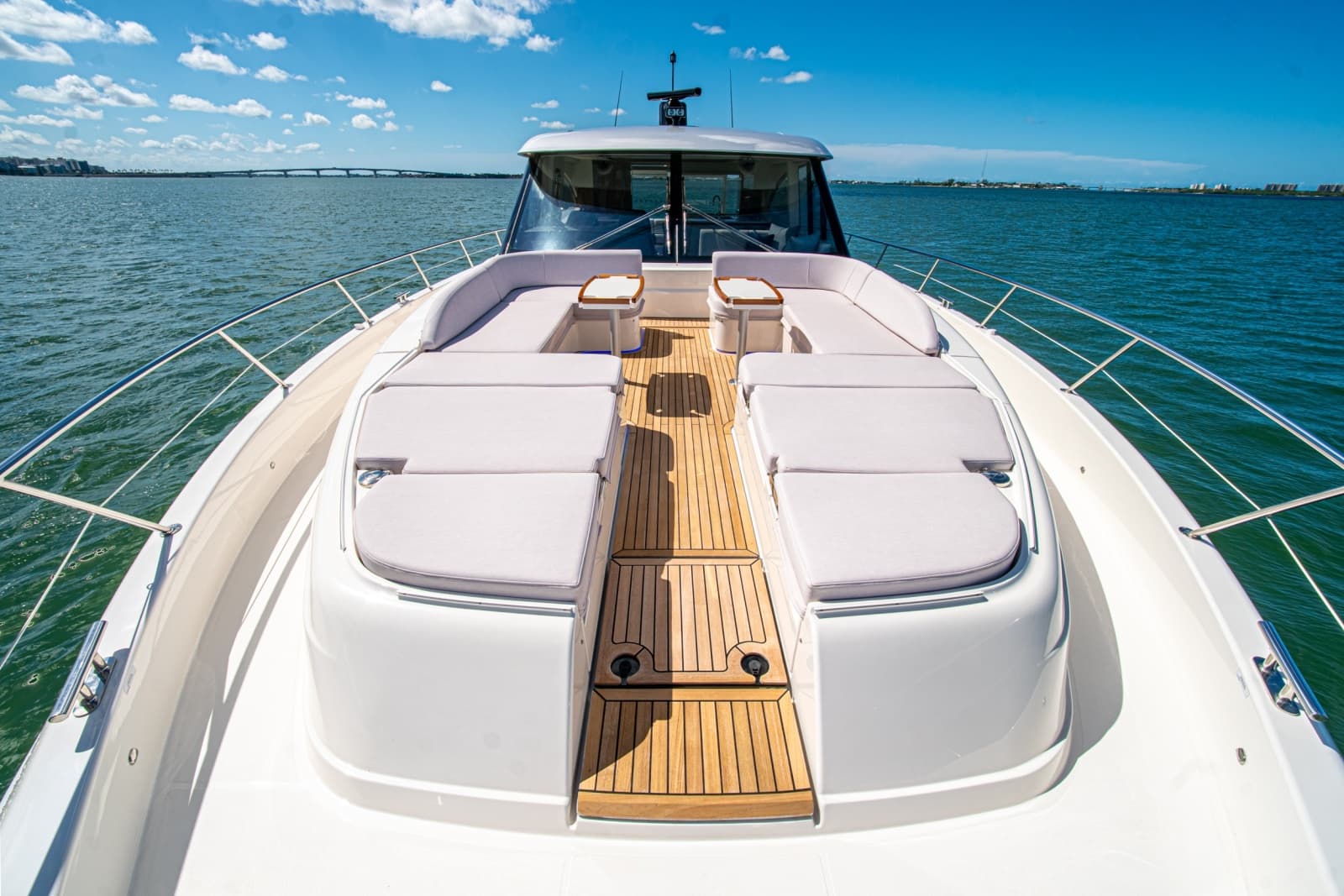 2025 Riviera 6800 Sport Yacht Platinum Edition - Photo 97