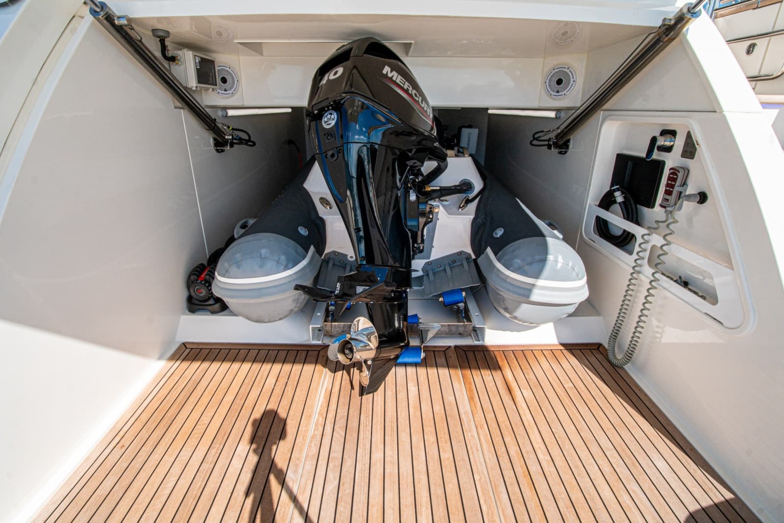 2025 Riviera 6800 Sport Yacht Platinum Edition - Photo 43