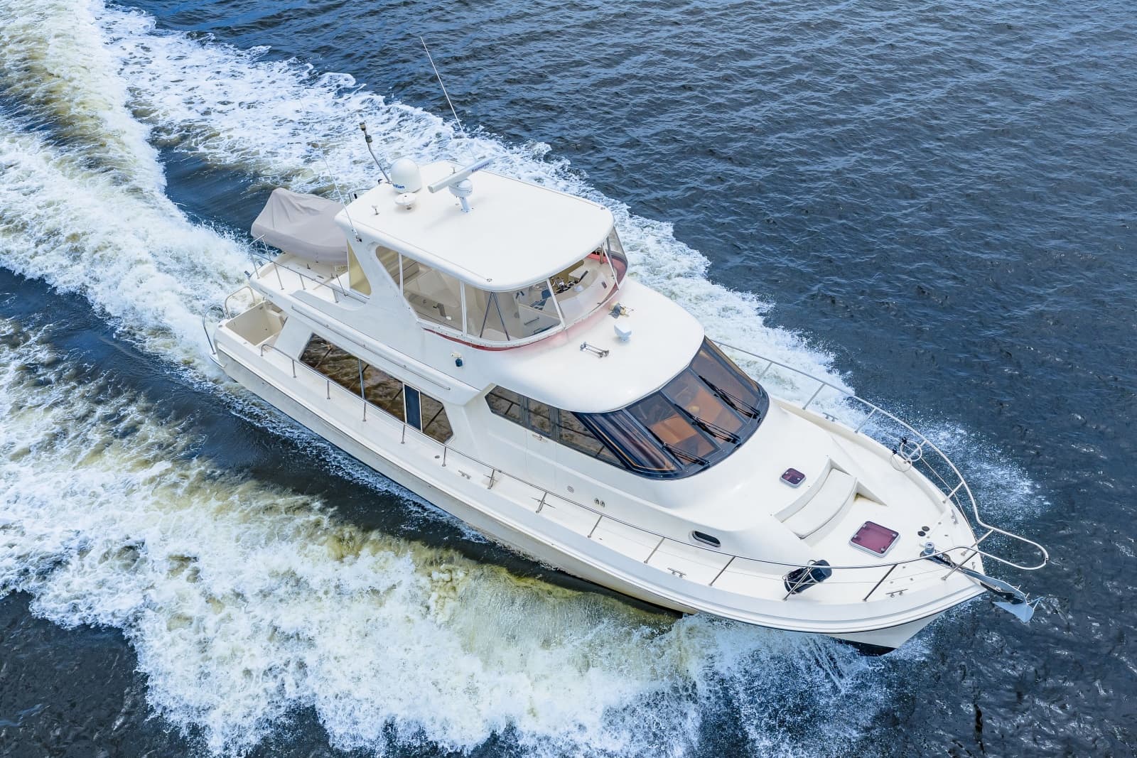 2005 Hampton 558 Pilothouse - Photo 33