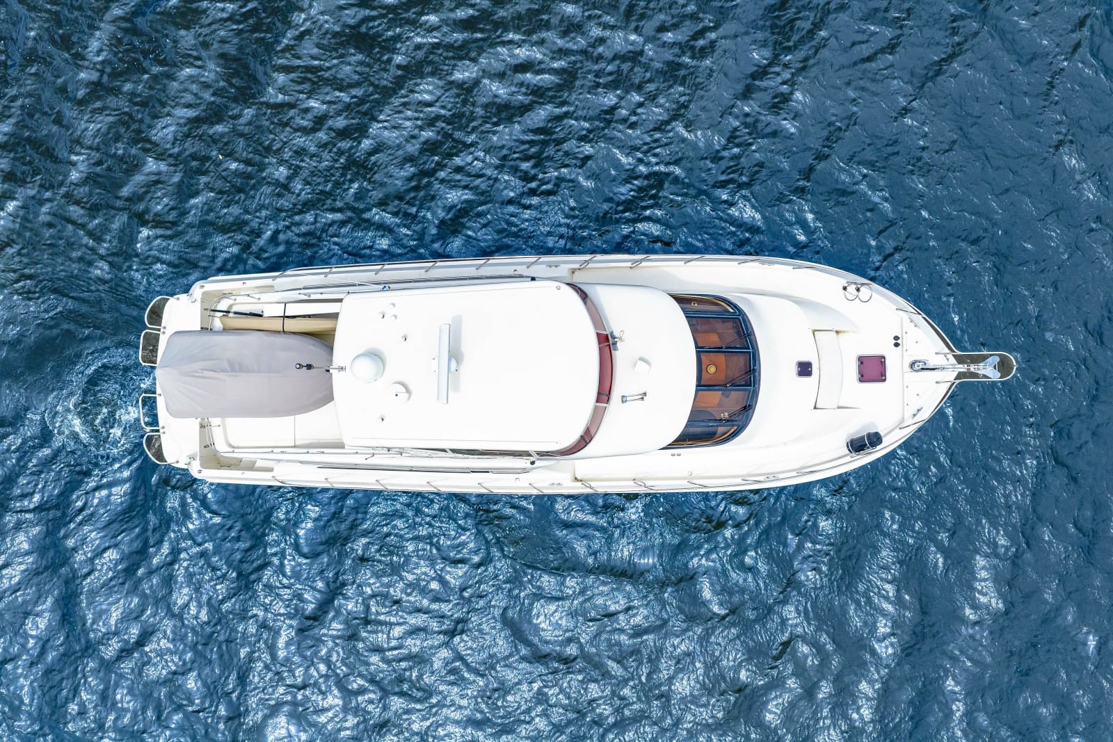 2005 Hampton 558 Pilothouse - Photo 12