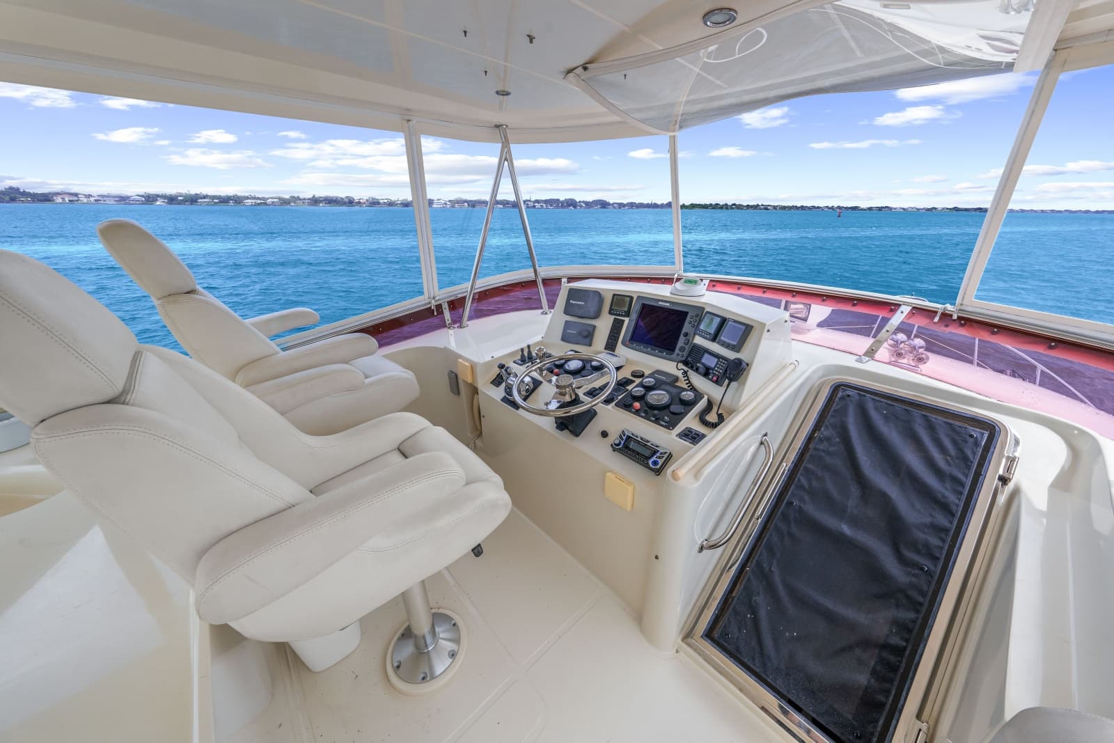 2005 Hampton 558 Pilothouse - Photo 54