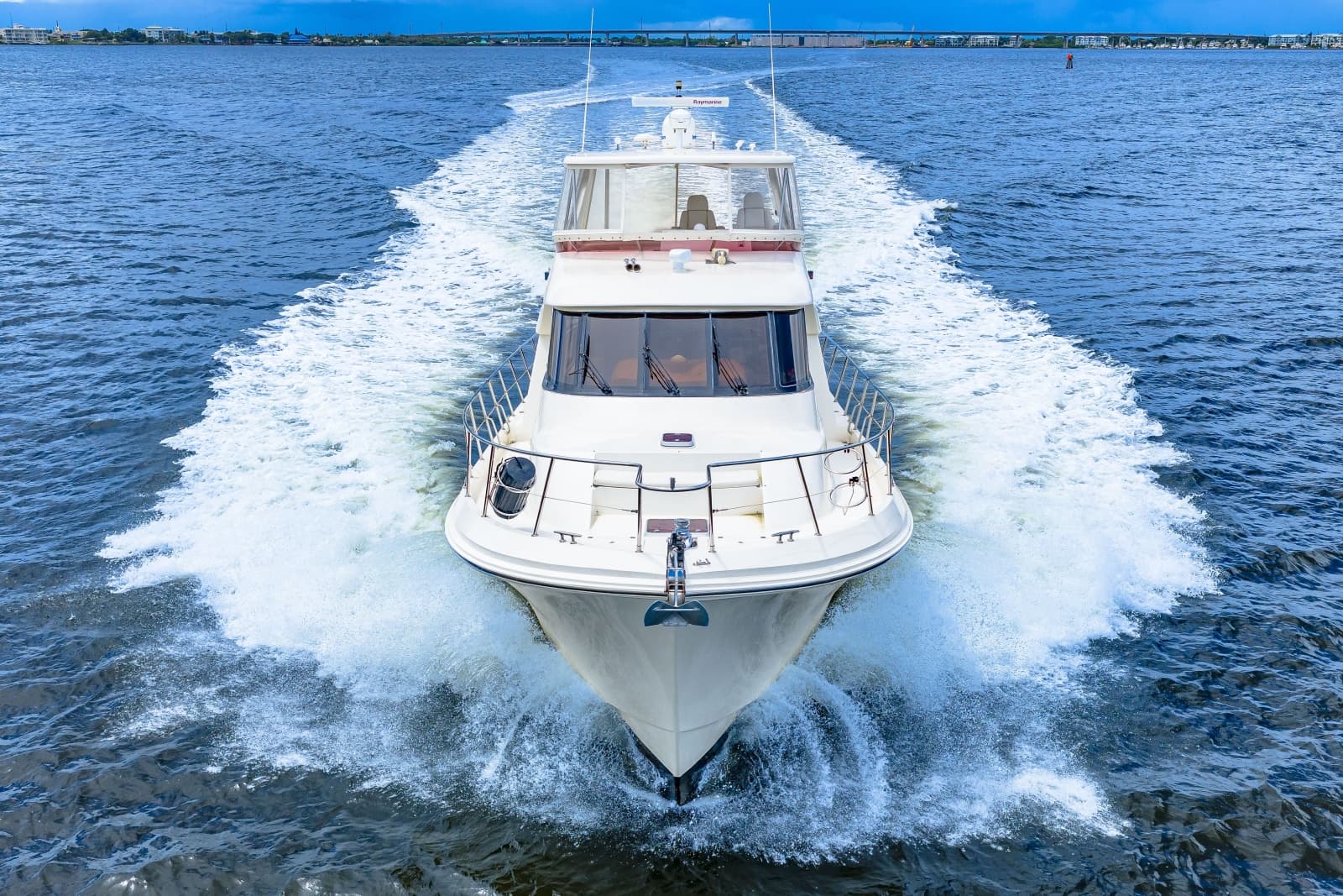 2005 Hampton 558 Pilothouse - Photo 21