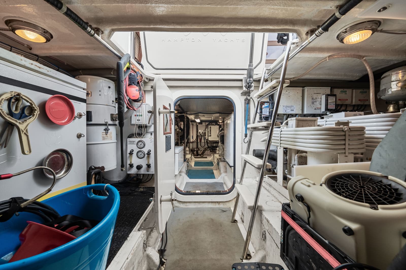 2005 Hampton 558 Pilothouse - Photo 80