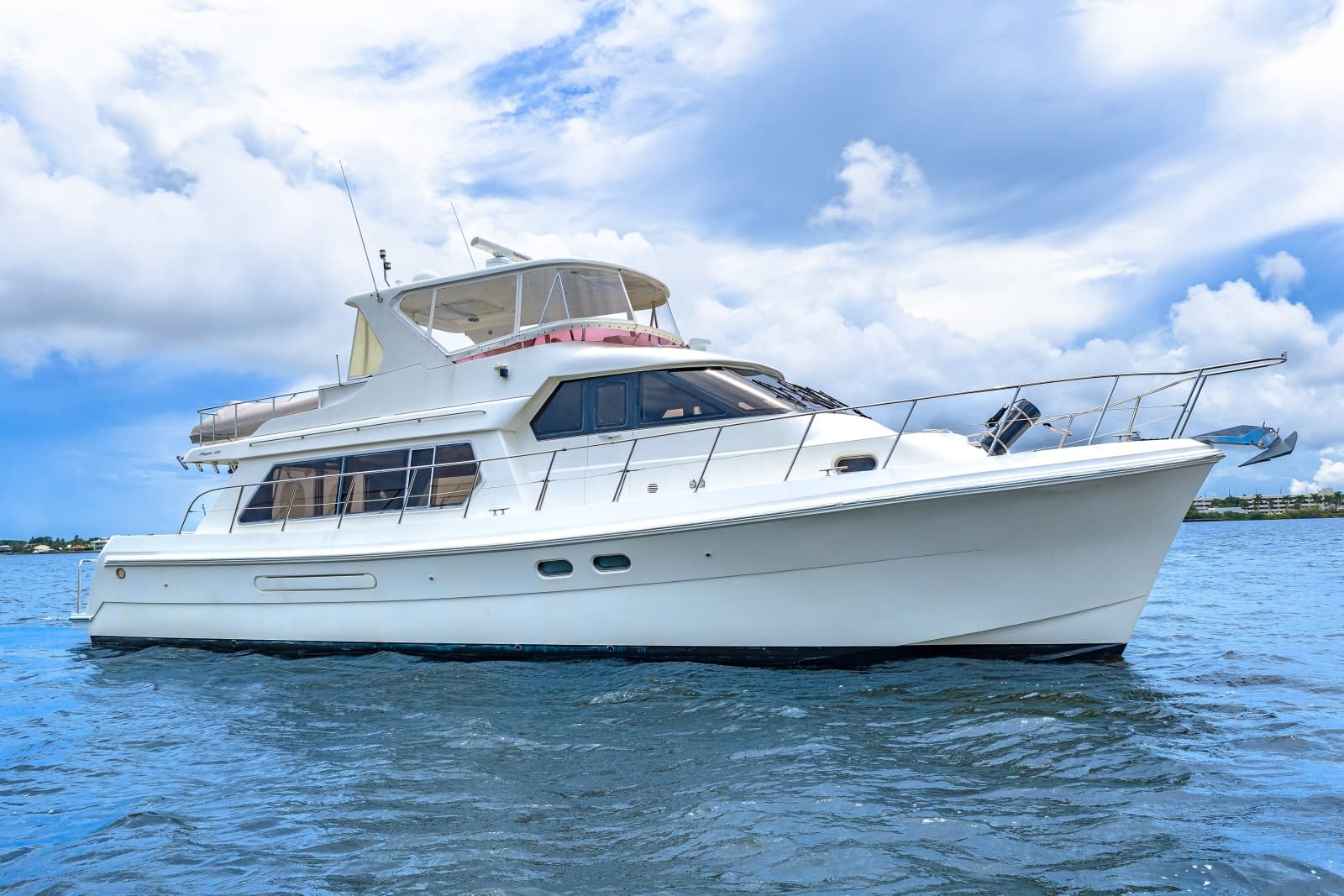 2005 Hampton 558 Pilothouse - Photo 17