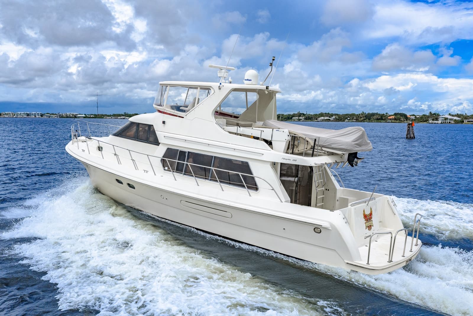 2005 Hampton 558 Pilothouse - Photo 27