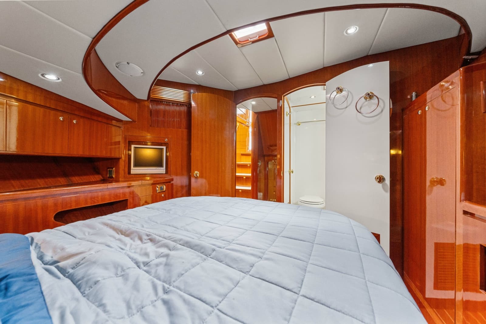 2005 Hampton 558 Pilothouse - Photo 78