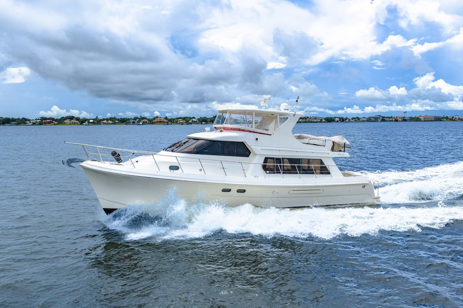 2005 Hampton 558 Pilothouse - Photo 18