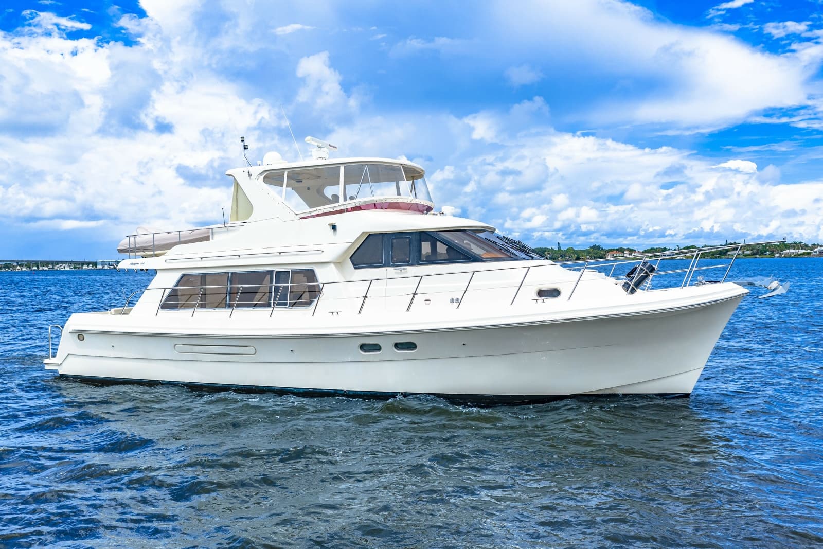 2005 Hampton 558 Pilothouse - Photo 1