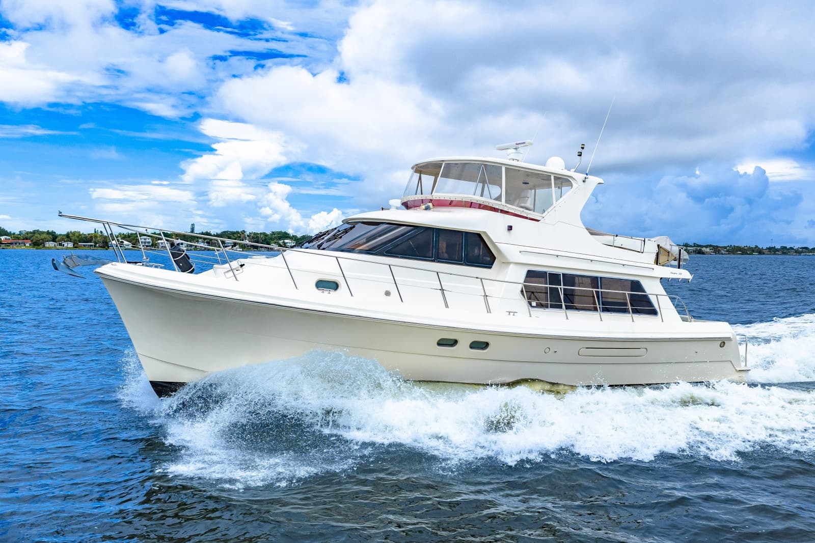2005 Hampton 558 Pilothouse - Photo 30