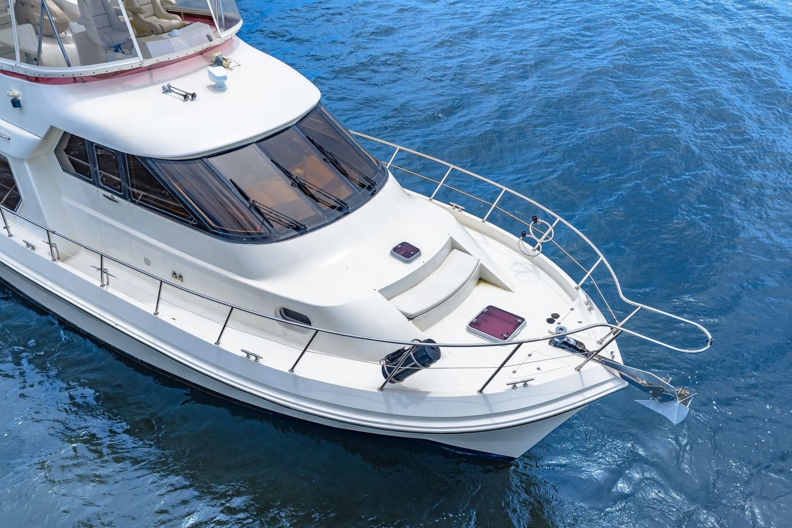 2005 Hampton 558 Pilothouse - Photo 5