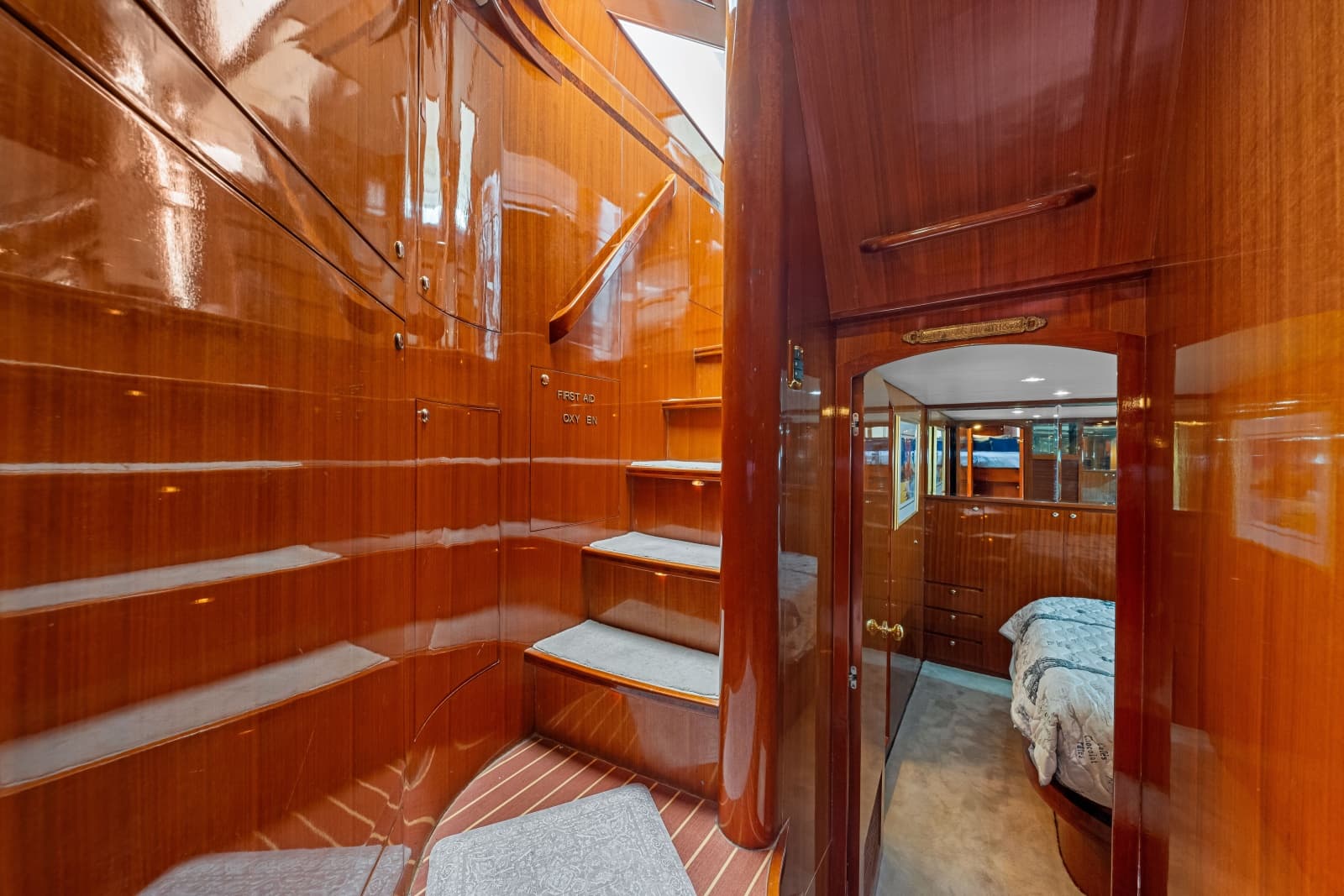 2005 Hampton 558 Pilothouse - Photo 73