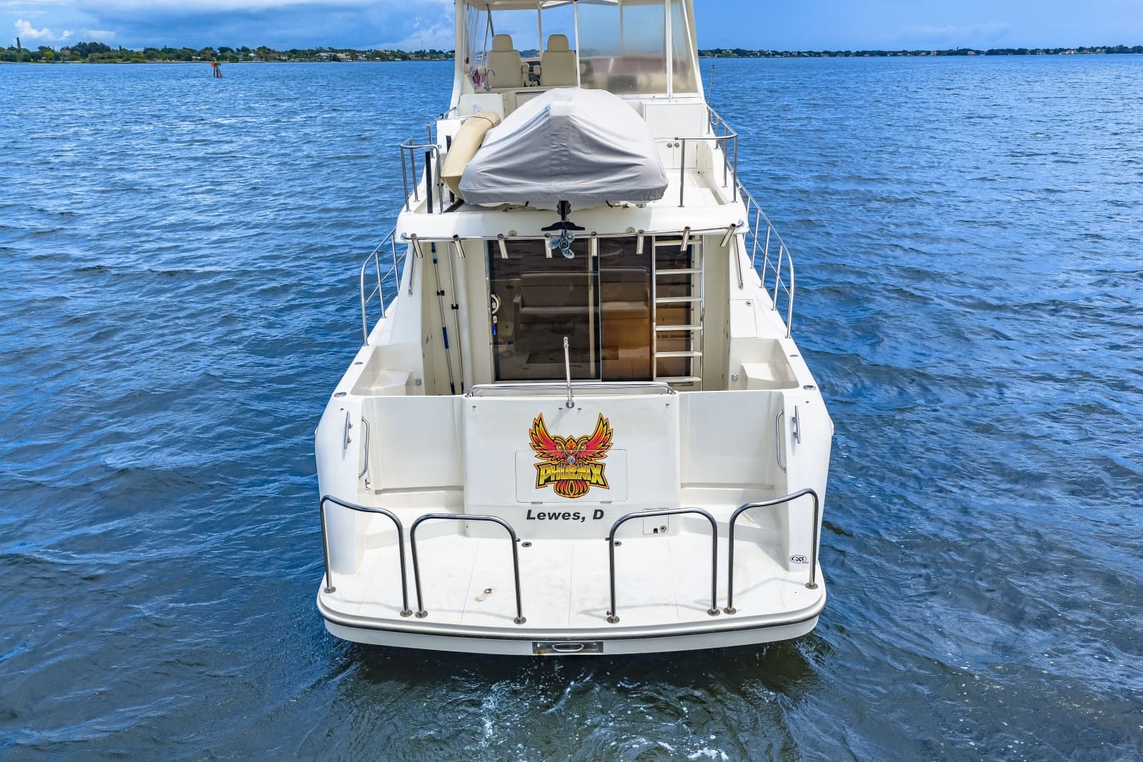 2005 Hampton 558 Pilothouse - Photo 14