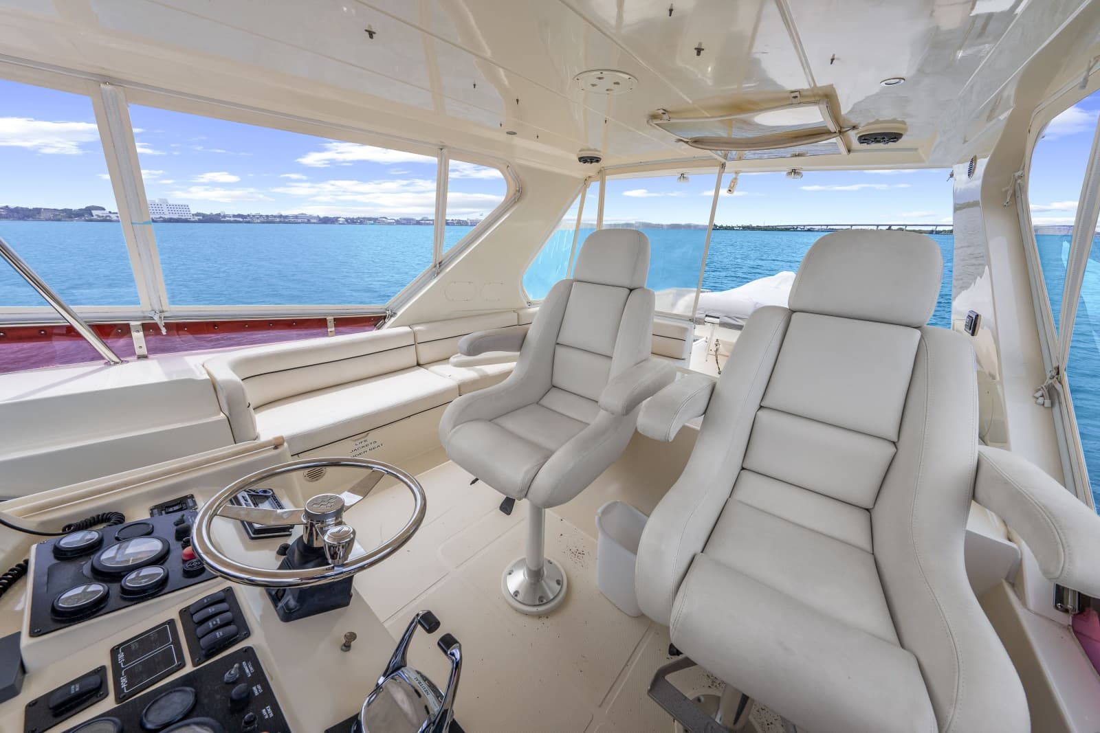 2005 Hampton 558 Pilothouse - Photo 56
