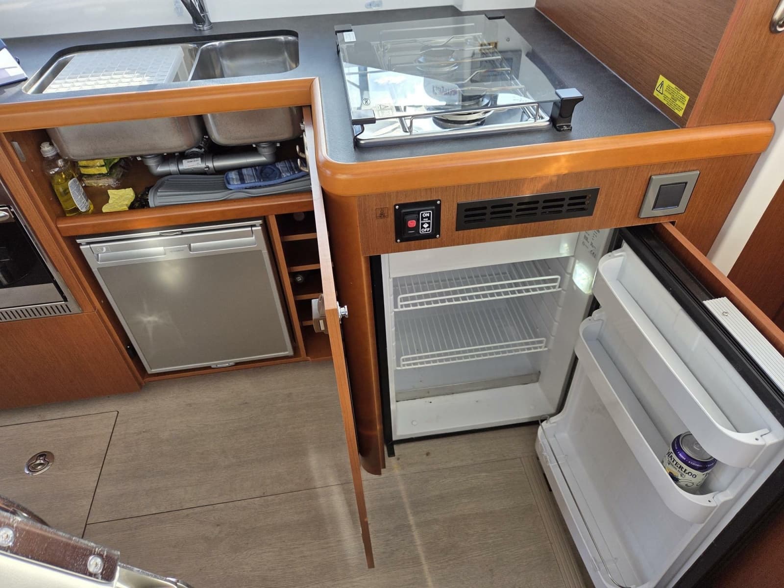 2020 Beneteau Swift Trawler 30 - Photo 9