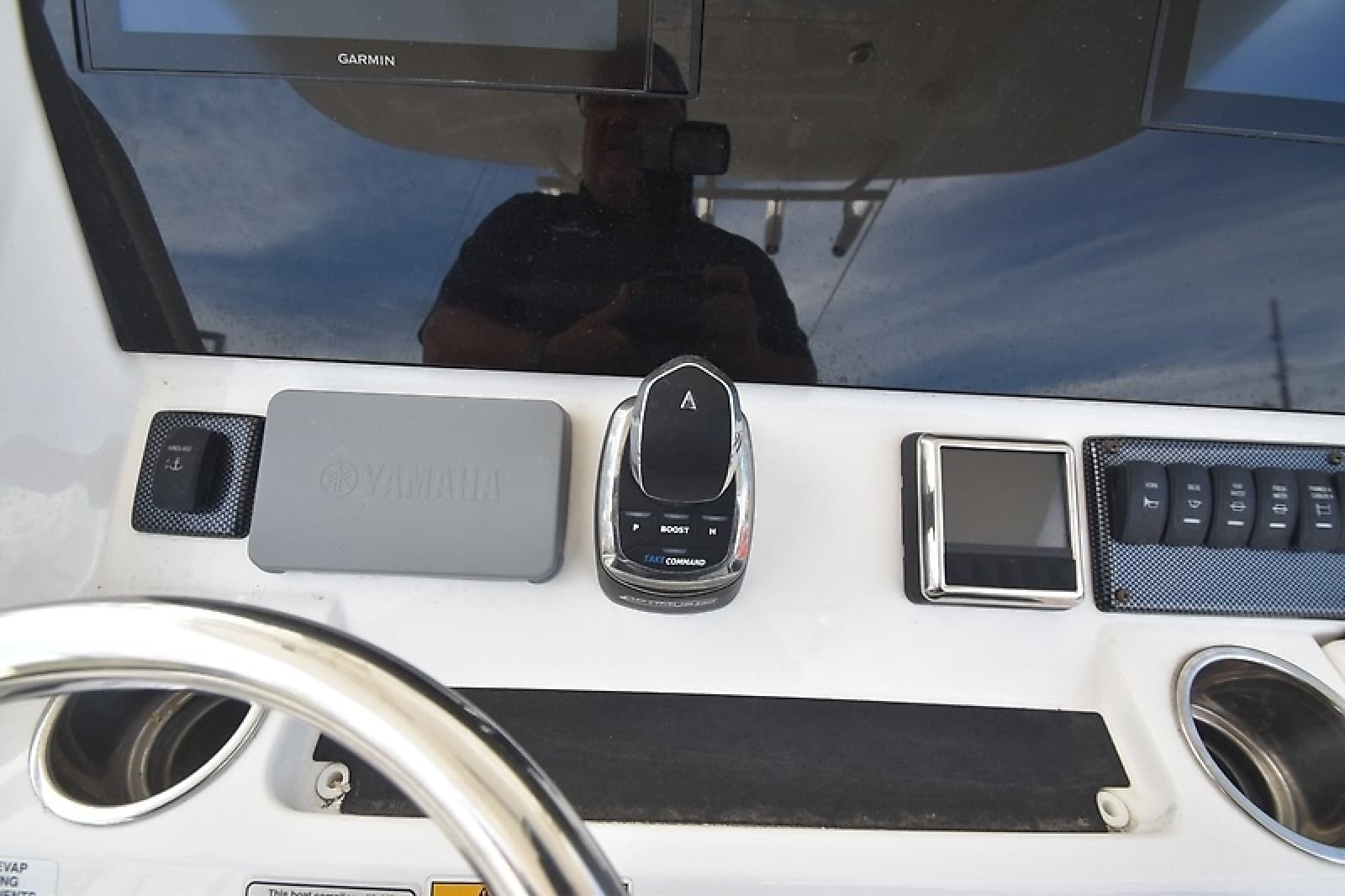 2018 Regulator 28 Forward Seating - Photo 10