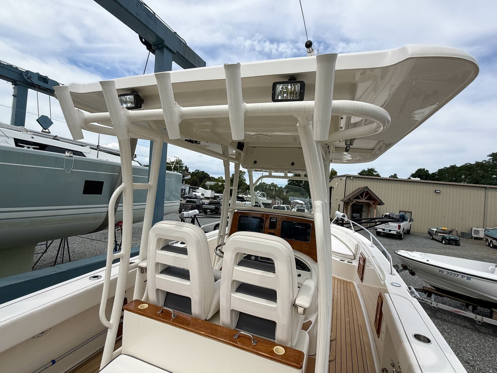 2013 Boston Whaler Justice 32 - Photo 11