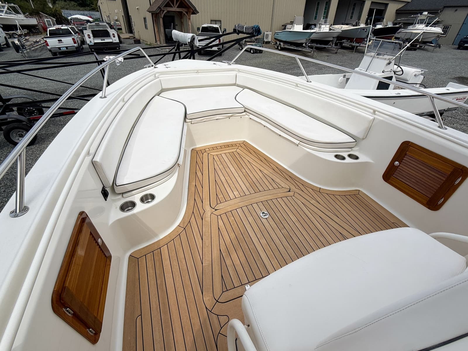 2013 Boston Whaler Justice 32 - Photo 18