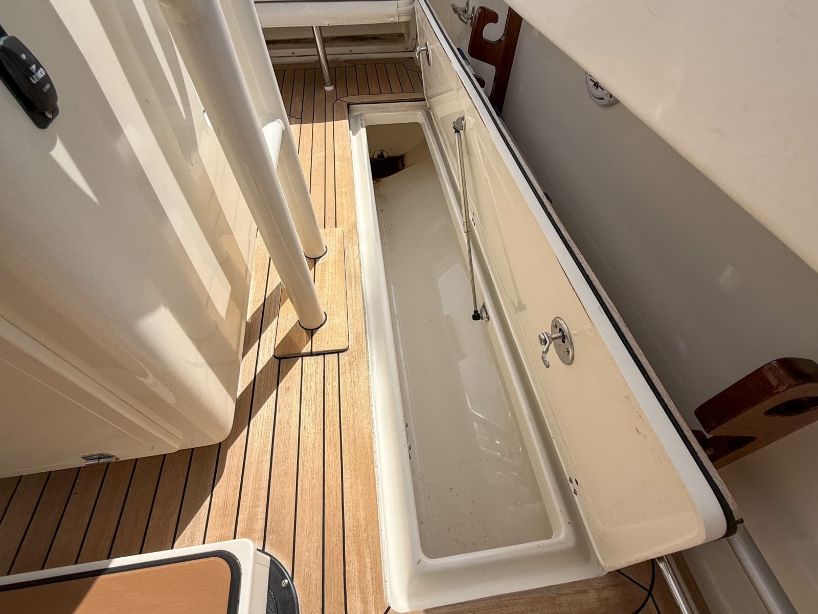 2013 Boston Whaler Justice 32 - Photo 30
