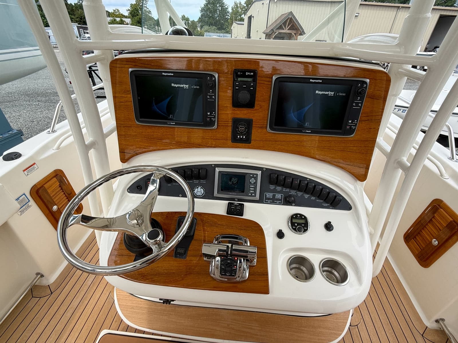 2013 Boston Whaler Justice 32 - Photo 16