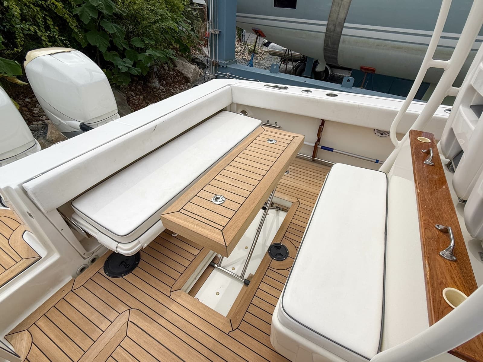 2013 Boston Whaler Justice 32 - Photo 10