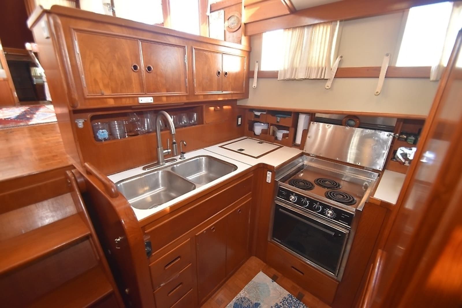 1989 Grand Banks 46 Classic - Photo 33