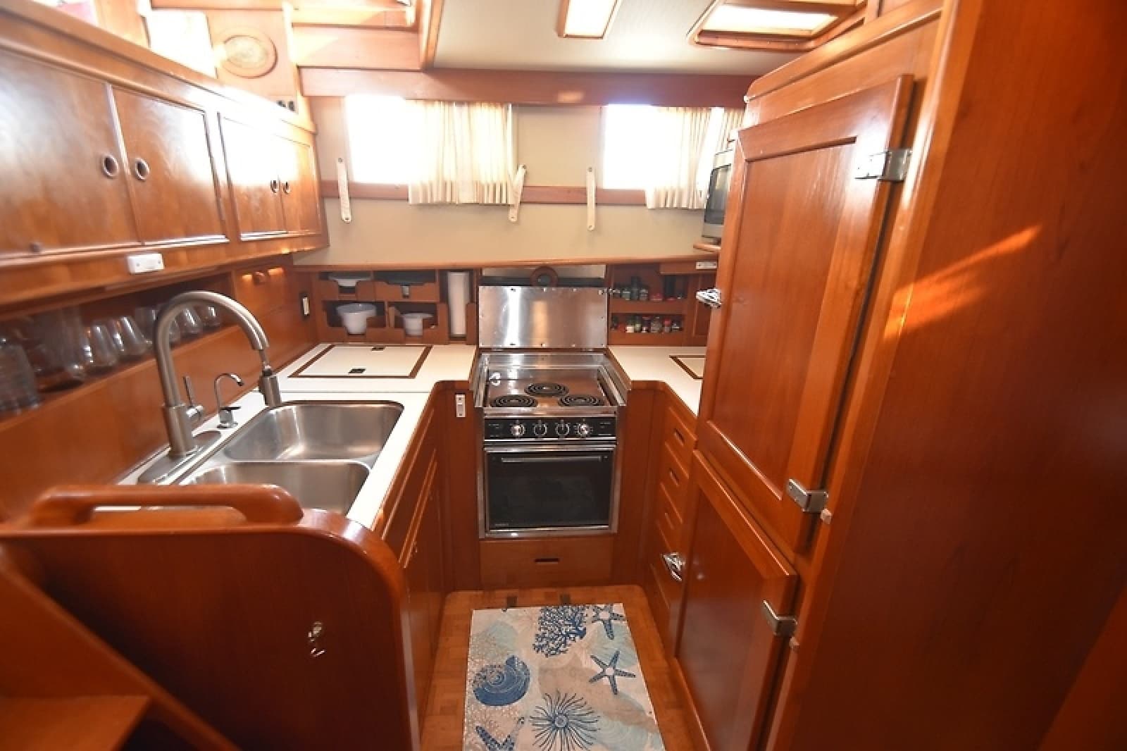 1989 Grand Banks 46 Classic - Photo 23
