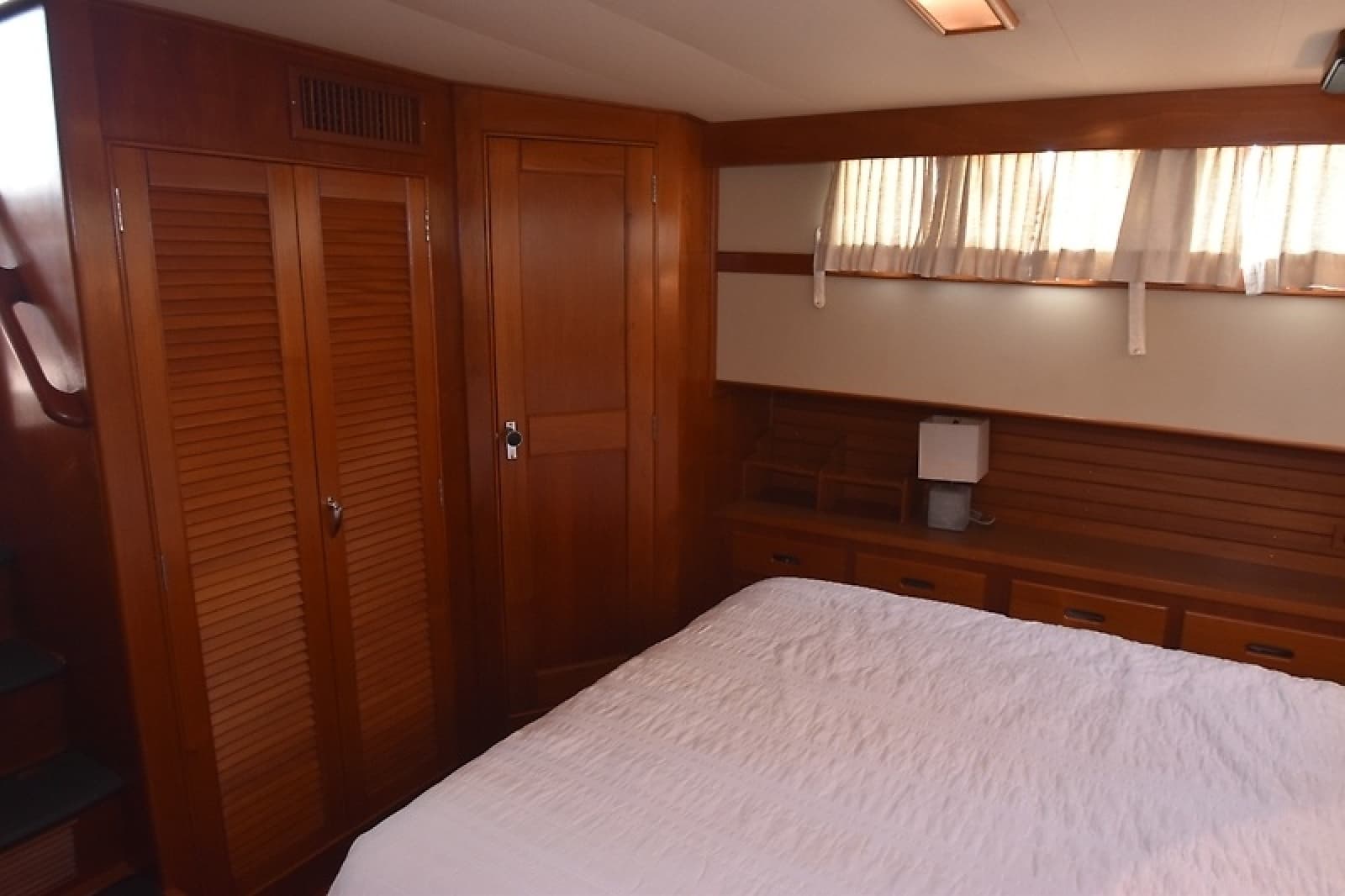 1989 Grand Banks 46 Classic - Photo 8