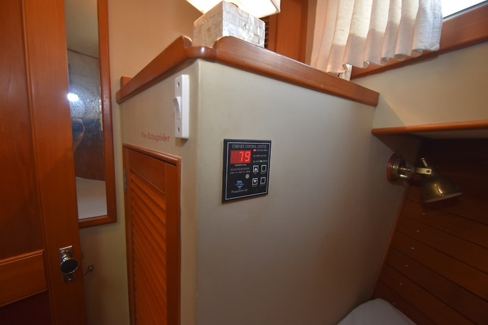 1989 Grand Banks 46 Classic - Photo 30