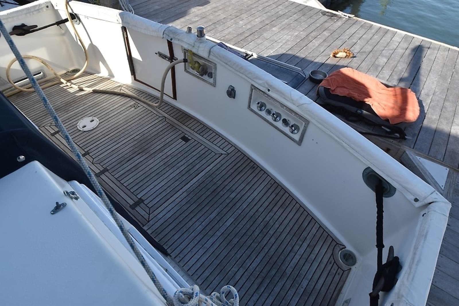 1989 Grand Banks 46 Classic - Photo 71