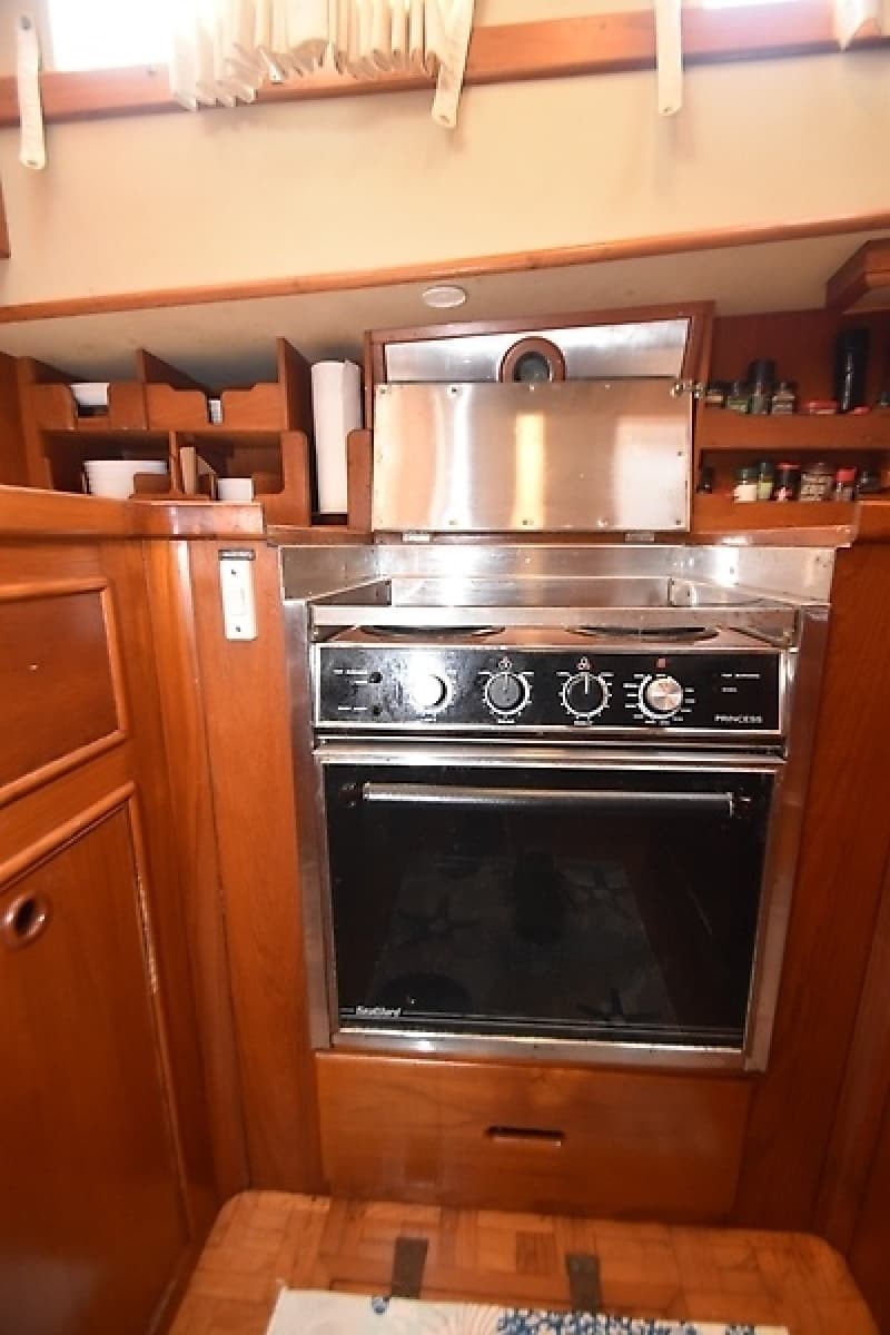 1989 Grand Banks 46 Classic - Photo 24