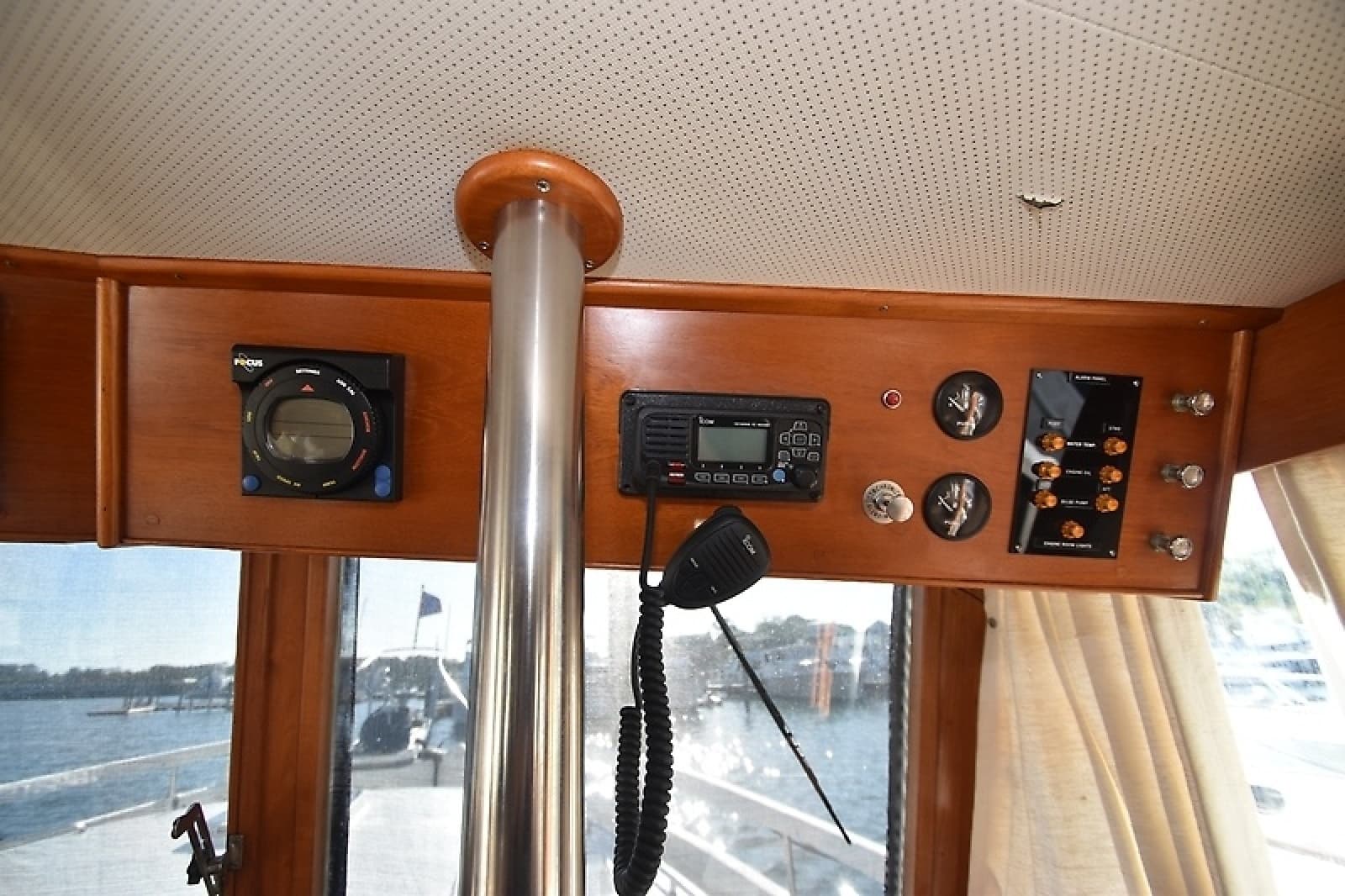 1989 Grand Banks 46 Classic - Photo 20