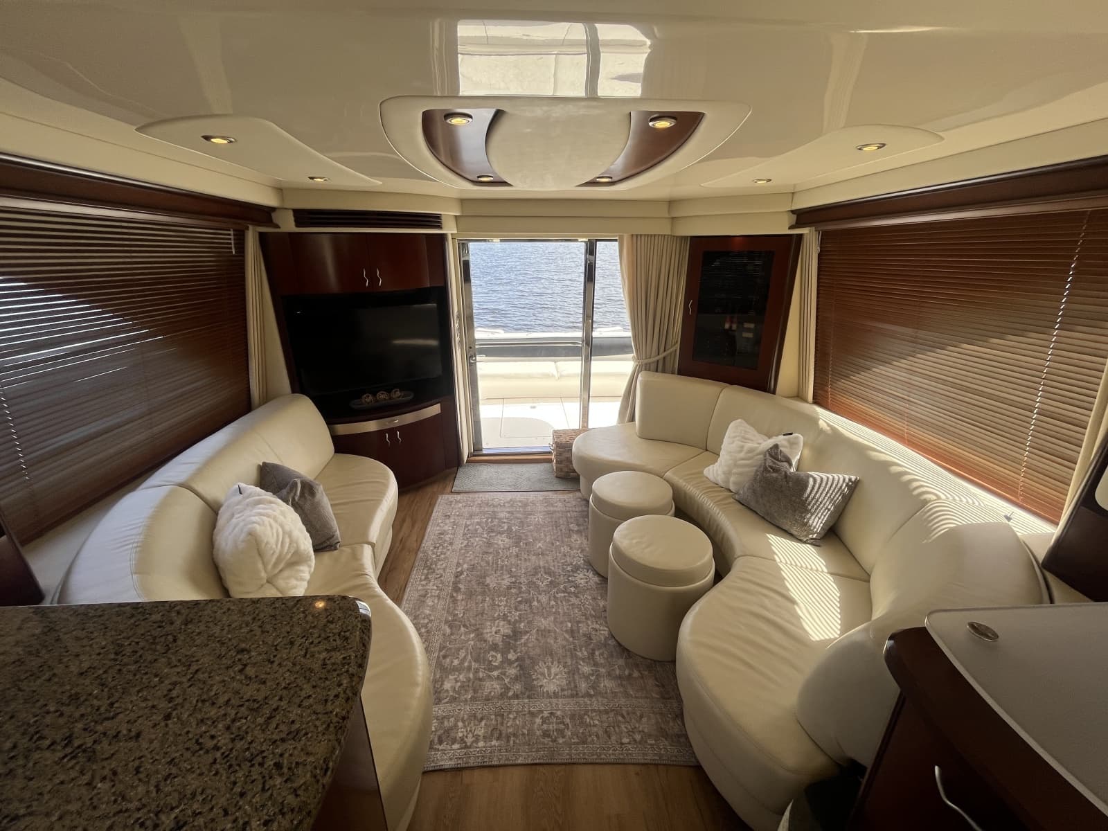 2006 Sea Ray 58 Sedan Bridge - Photo 31