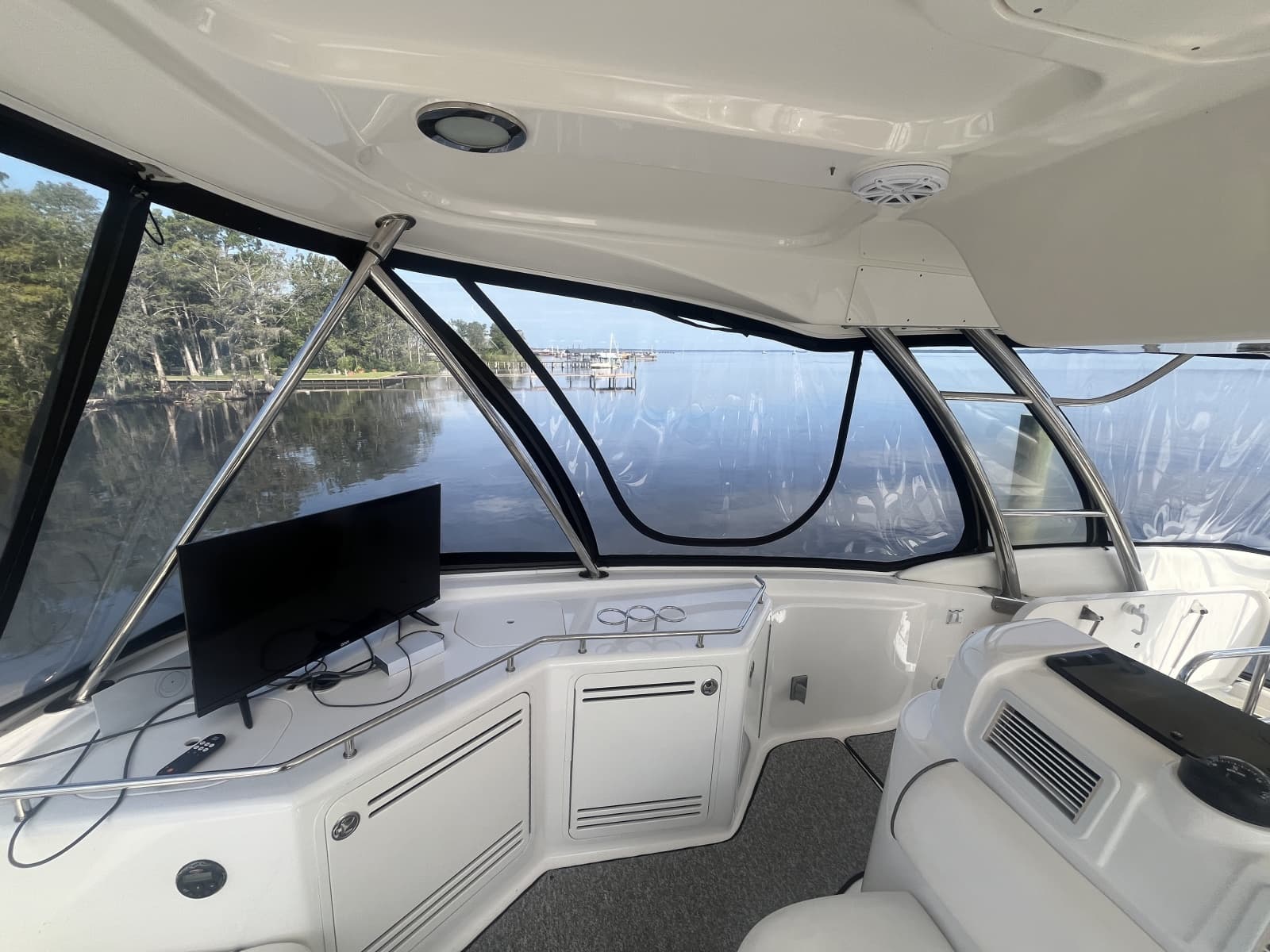 2006 Sea Ray 58 Sedan Bridge - Photo 23